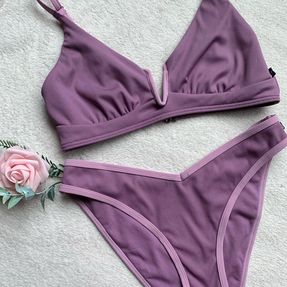La Vie En Rose V-Neck Ribbed Bikini Set